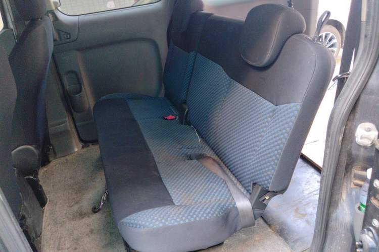 Used Nissan NV200 2013 1.6L Luxury Model China IV Standard Left Rear Seat