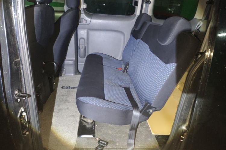 Used Nissan NV200 2013 1.6L Luxury Model China IV Standard Left Rear Seat