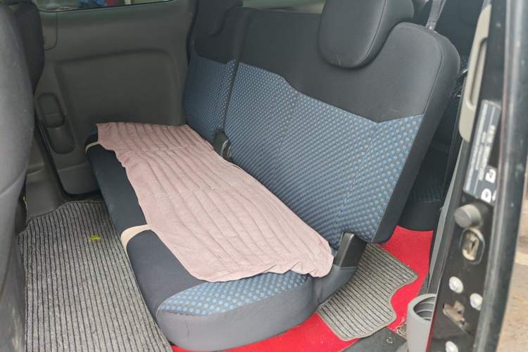 Used Nissan NV200 2013 1.6L Luxury Model China IV Standard Left Rear Seat