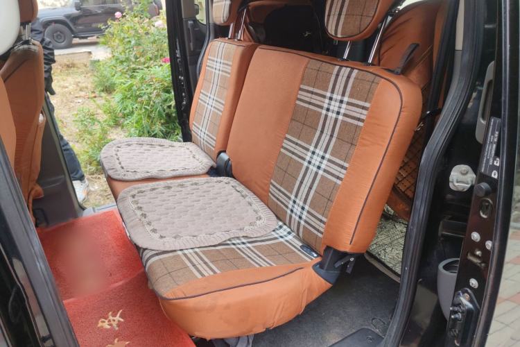 Used Nissan NV200 2013 1.6L Luxury Model China IV Standard Left Rear Seat