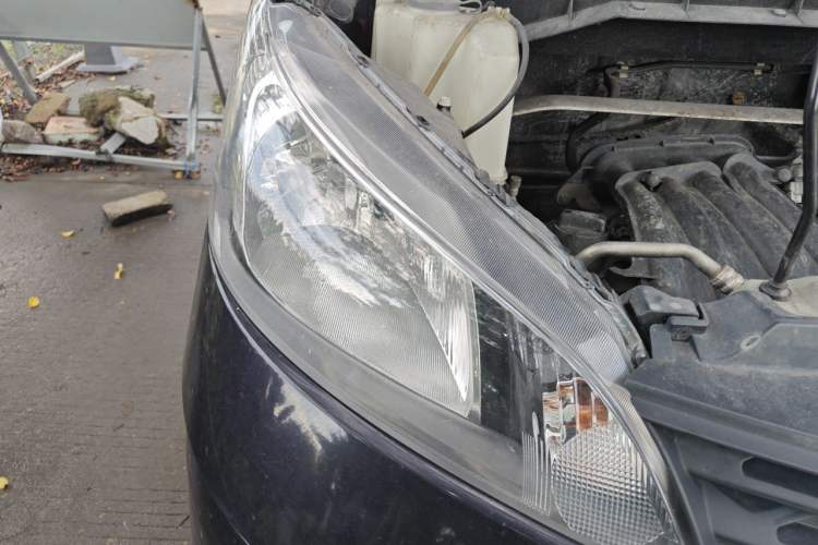 Used Nissan NV200 2013 1.6L Luxury Model China IV Standard Right Front Headlight