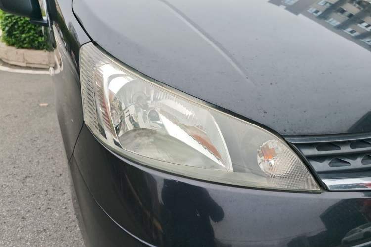 Used Nissan NV200 2013 1.6L Luxury Model China IV Standard Right Front Headlight
