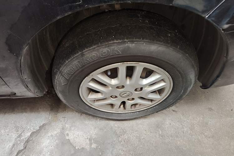Used Nissan NV200 2013 1.6L Luxury Model China IV Standard Right Front Wheel Hub