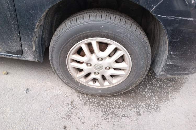 Used Nissan NV200 2013 1.6L Luxury Model China IV Standard Right Front Wheel Hub