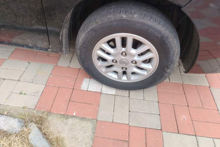 Used Nissan NV200 2013 1.6L Luxury Model China IV Standard Right Front Wheel Hub