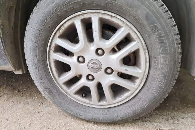 Used Nissan NV200 2013 1.6L Luxury Model China IV Standard Right Front Wheel Hub