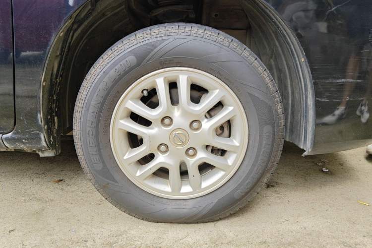 Used Nissan NV200 2013 1.6L Luxury Model China IV Standard Right Front Wheel Hub