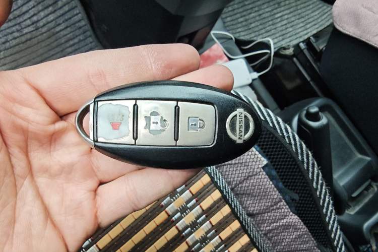 Used Nissan NV200 2013 1.6L Luxury Model China IV Standard Vehicle Key
