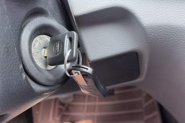 Used Nissan NV200 2013 1.6L Luxury Model China IV Standard Vehicle Key