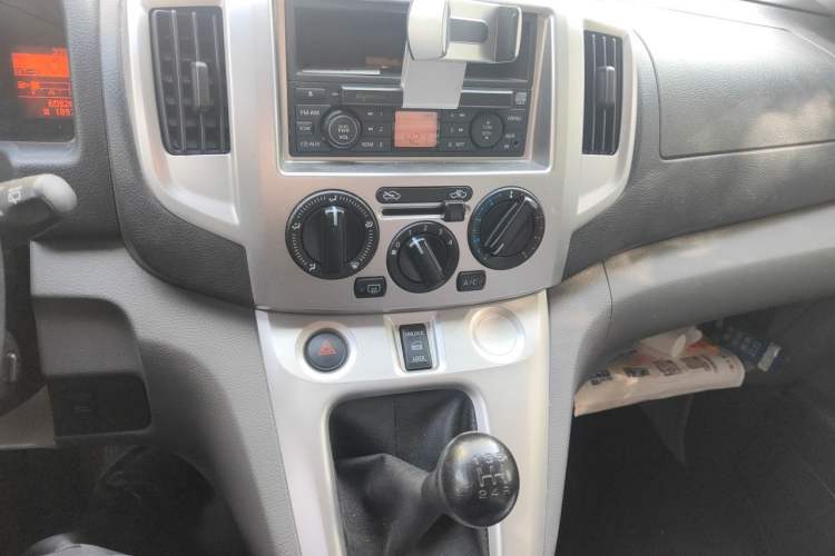 Used Nissan NV200 2013 1.6L Zunya Model China IV Standard Audio And AC Panel
