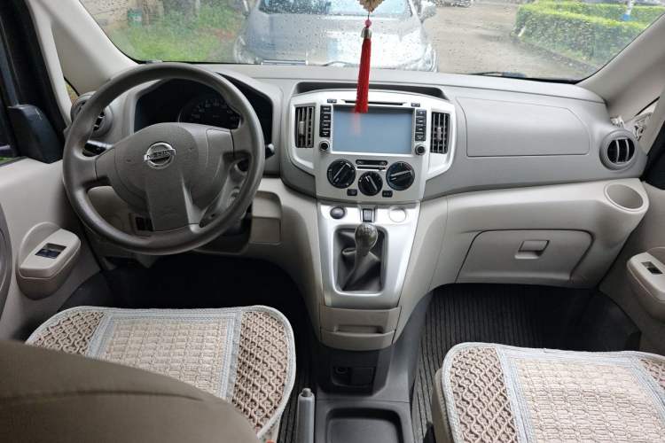 Used Nissan NV200 2013 1.6L Luxury Model China IV Standard Center Console