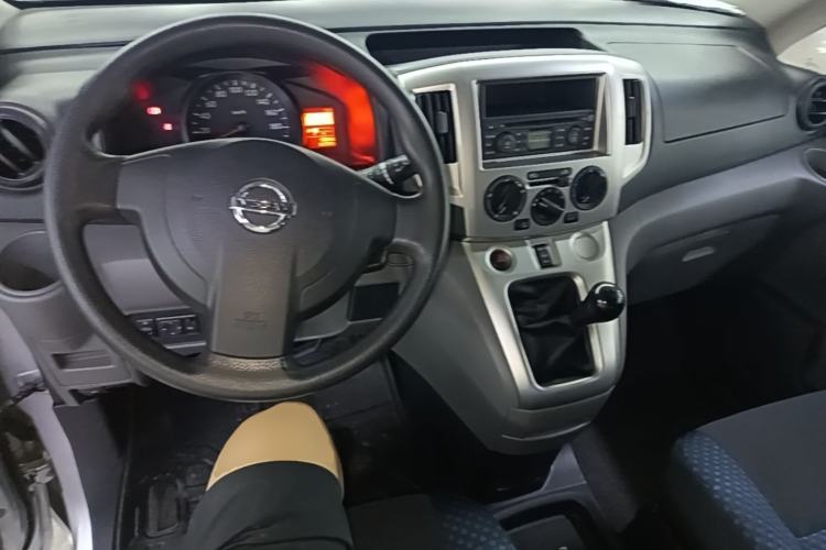 Used Nissan NV200 2013 1.6L Luxury Model China IV Standard Center Console
