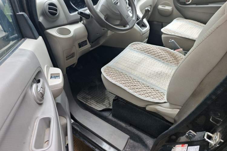 Used Nissan NV200 2013 1.6L Luxury Model China IV Standard Driver Seat