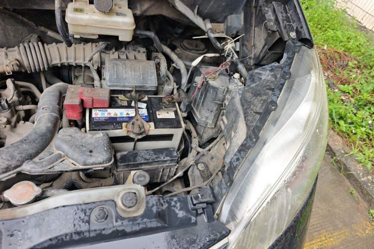 Used Nissan NV200 2013 1.6L Luxury Model China IV Standard Engine Bay Left