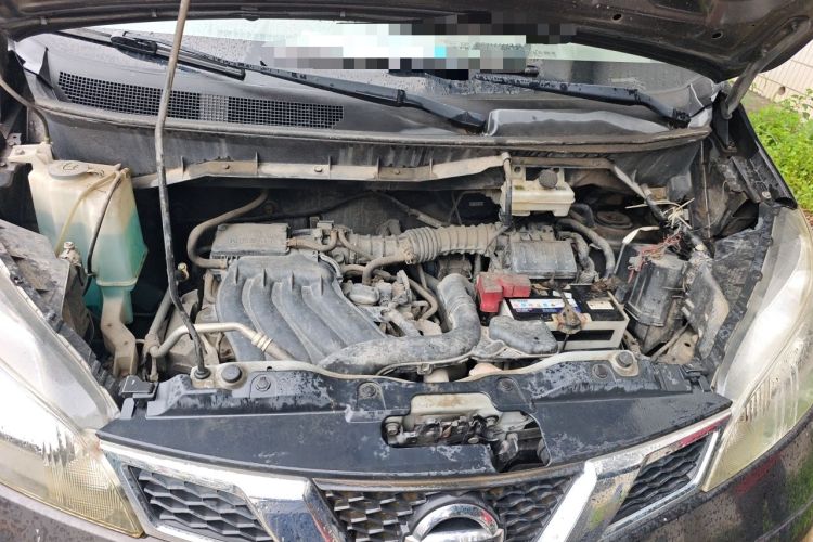 Used Nissan NV200 2013 1.6L Luxury Model China IV Standard Engine Bay