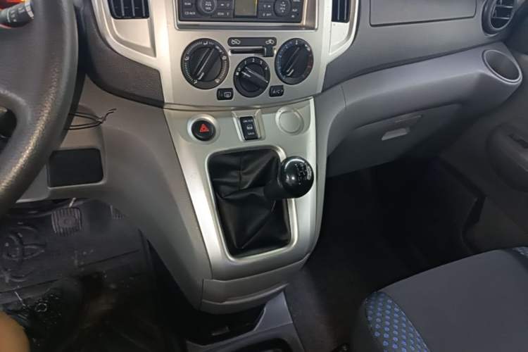 Used Nissan NV200 2013 1.6L Luxury Model China IV Standard Gear Lever