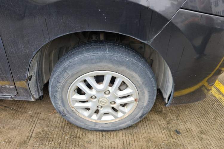 Used Nissan NV200 2013 1.6L Luxury Model China IV Standard Right Front Wheel Hub