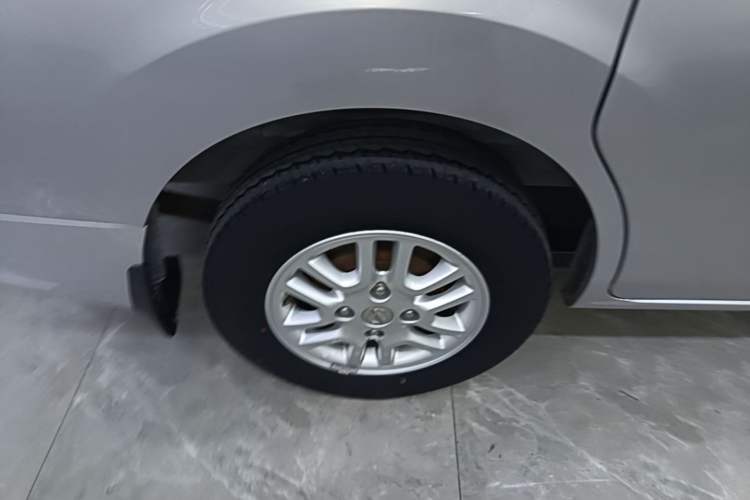 Used Nissan NV200 2013 1.6L Luxury Model China IV Standard Right Rear Wheel Hub