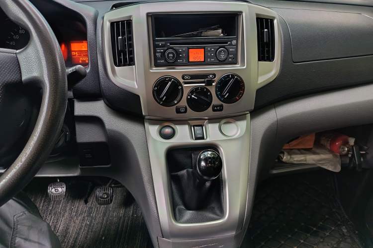 Used Nissan NV200 2013 1.6L Zunya Model China IV Standard Audio And AC Panel