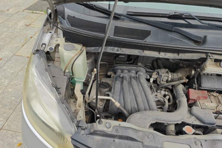Used Nissan NV200 2013 1.6L Luxury Model China V Standard Engine Bay Right