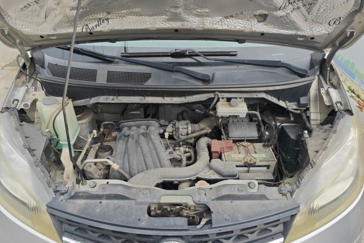 Used Nissan NV200 2013 1.6L Luxury Model China V Standard Engine Bay
