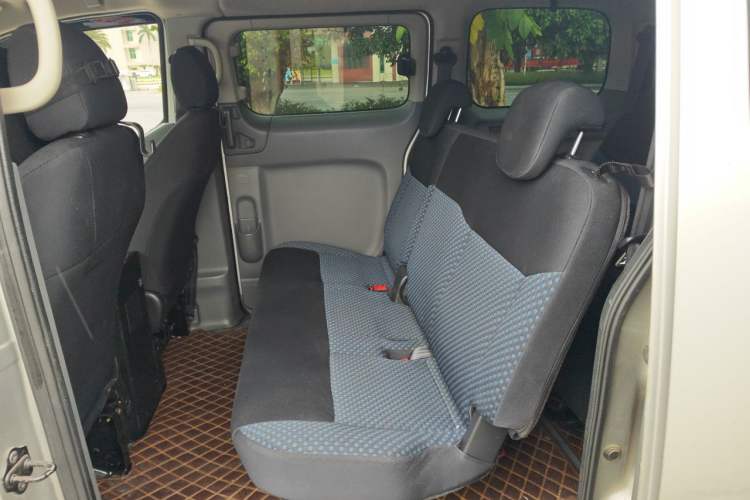 Used Nissan NV200 2013 1.6L Luxury Model China V Standard Left Rear Seat