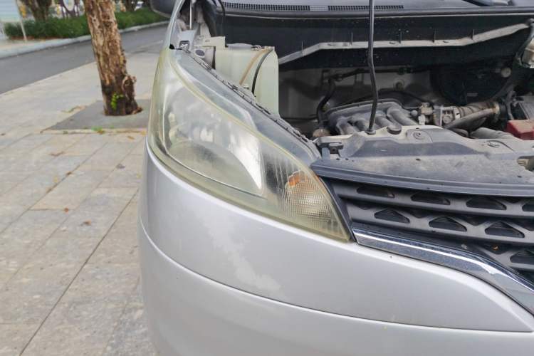 Used Nissan NV200 2013 1.6L Luxury Model China V Standard Right Front Headlight