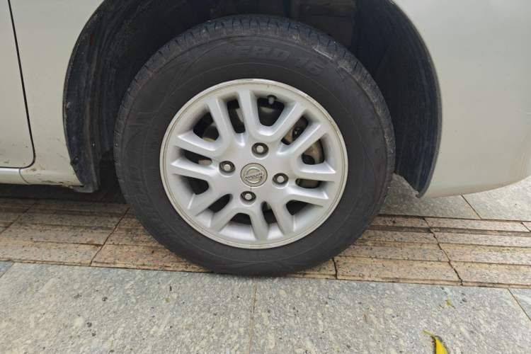 Used Nissan NV200 2013 1.6L Luxury Model China V Standard Right Front Wheel Hub