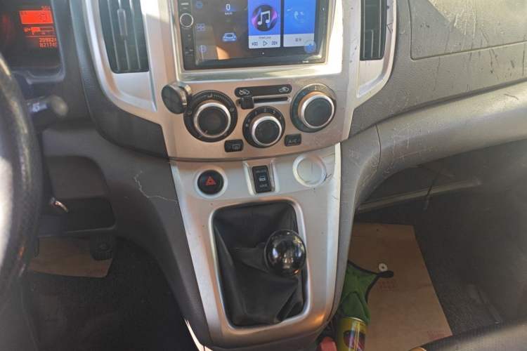 Used Nissan NV200 2013 1.6L Luxury Model China IV Standard Audio And AC Panel