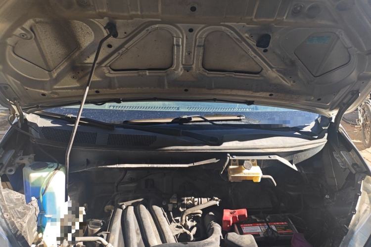 Used Nissan NV200 2013 1.6L Luxury Model China IV Standard Engine Bay