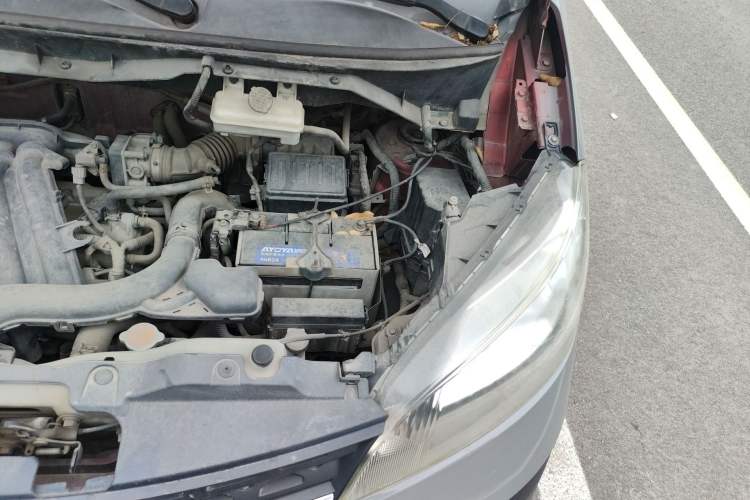 Used Nissan NV200 2013 1.6L Luxury Model China IV Standard Engine Bay Left