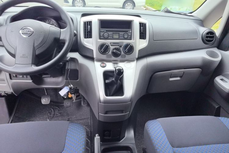 Used Nissan NV200 2013 1.6L Luxury Model China IV Standard Interior 3