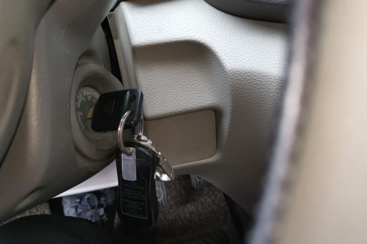 Used Nissan NV200 2013 1.6L Luxury Model China IV Standard Vehicle Key