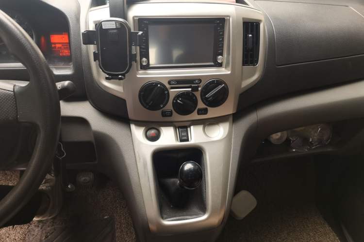 Used Nissan NV200 2013 1.6L Luxury Model China IV Standard Audio And AC Panel