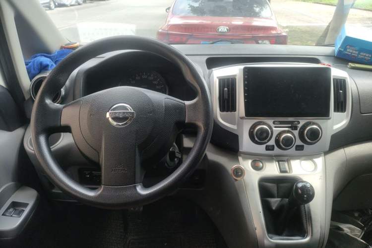 Used Nissan NV200 2013 1.6L Luxury Model China IV Standard Center Console