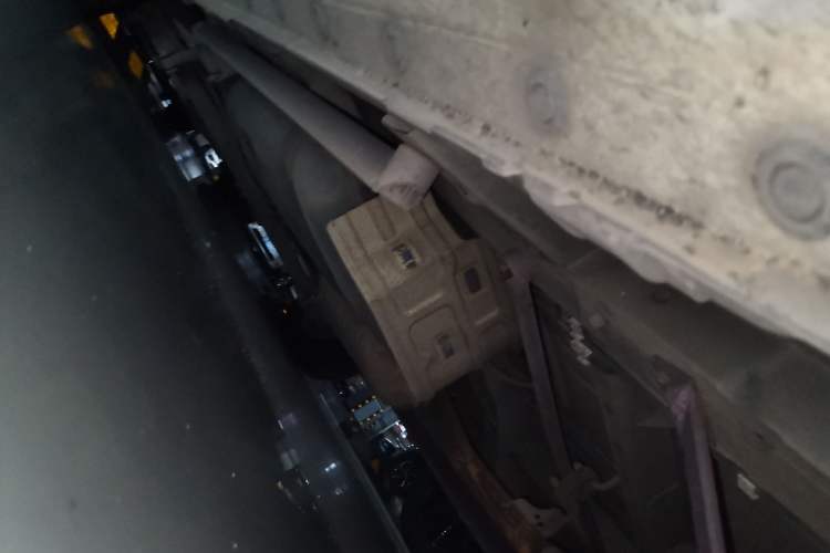 Used Nissan NV200 2013 1.6L Luxury Model China IV Standard Chassis Front Right