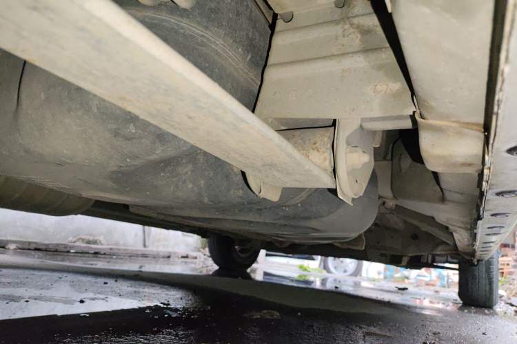 Used Nissan NV200 2013 1.6L Luxury Model China IV Standard Chassis Rear Right