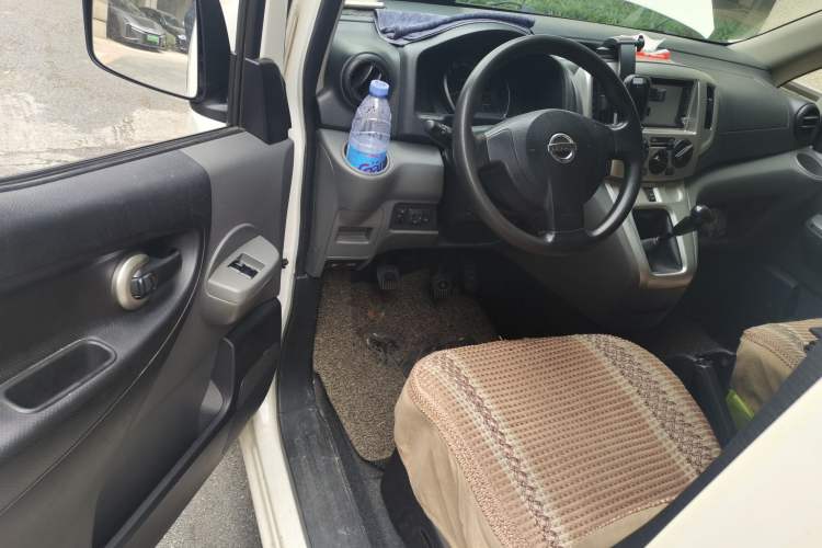 Used Nissan NV200 2013 1.6L Luxury Model China IV Standard Driver Seat