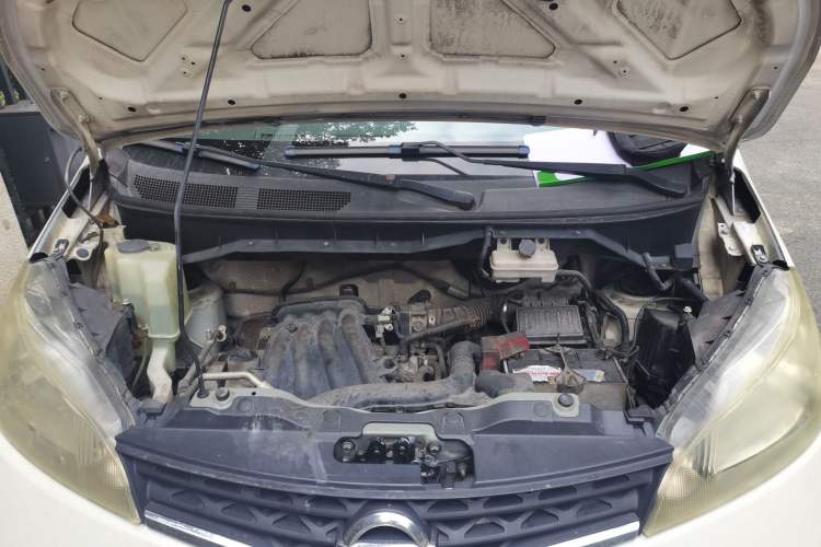 Used Nissan NV200 2013 1.6L Luxury Model China IV Standard Engine Bay