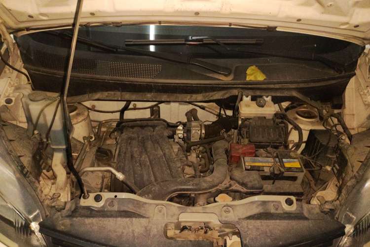 Used Nissan NV200 2013 1.6L Luxury Model China IV Standard Engine Bay