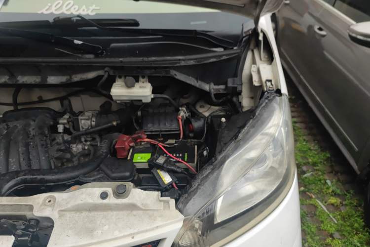 Used Nissan NV200 2013 1.6L Zunya Model China IV Standard Engine Bay Left