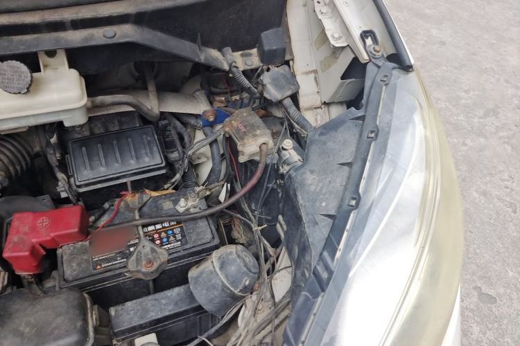 Used Nissan NV200 2013 1.6L Luxury Model China V Standard Engine Bay Left