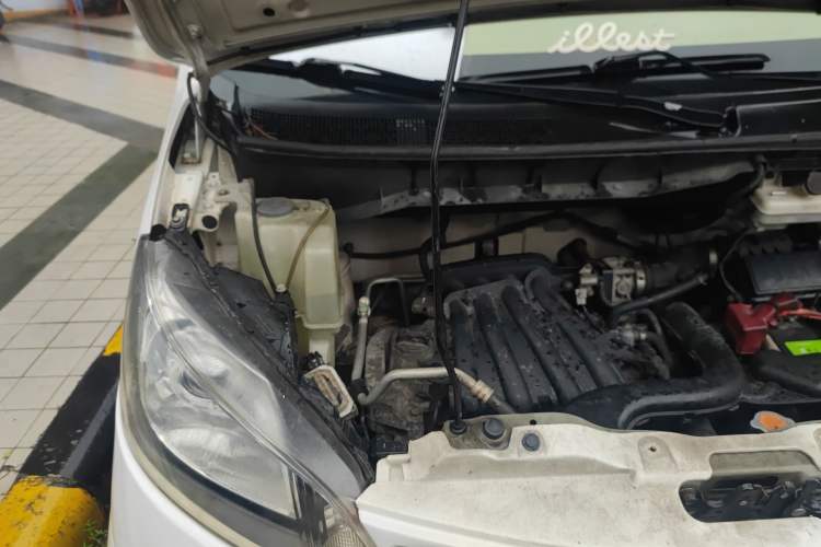 Used Nissan NV200 2013 1.6L Zunya Model China IV Standard Engine Bay Right