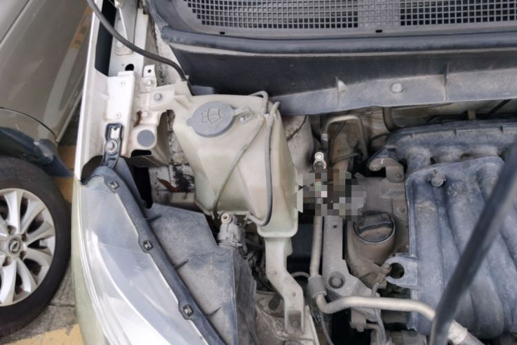 Used Nissan NV200 2013 1.6L Luxury Model China IV Standard Engine Bay Right