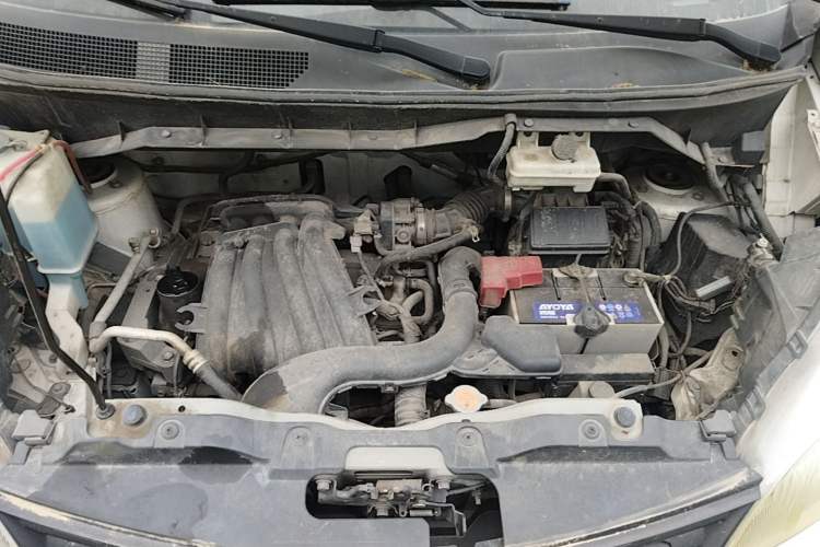 Used Nissan NV200 2013 1.6L Luxury Model China IV Standard Engine Bay
