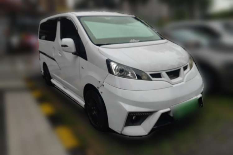 Used Nissan NV200 2013 1.6L Zunya Model China IV Standard Front Right 45 Deg