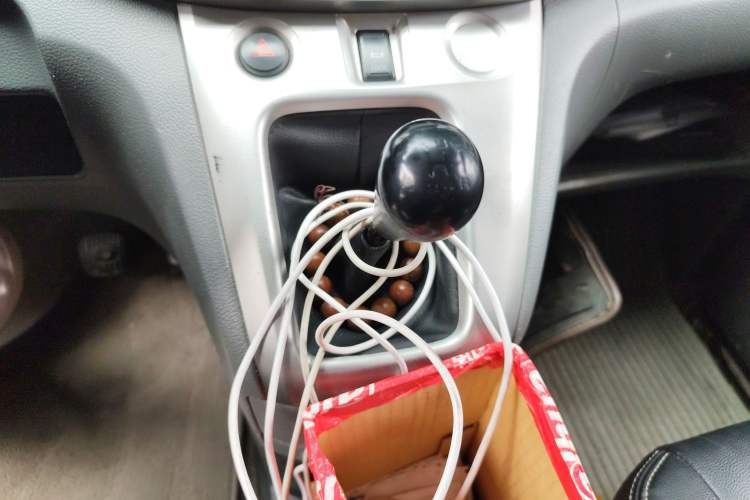 Used Nissan NV200 2013 1.6L Luxury Model China IV Standard Gear Lever