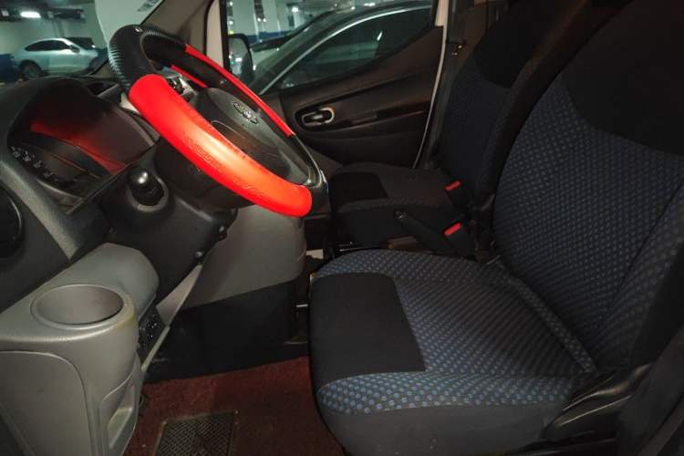 Used Nissan NV200 2013 1.6L Luxury Model China IV Standard Left Front Seat