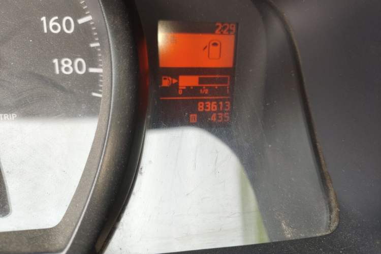 Used Nissan NV200 2013 1.6L Zunya Model China IV Standard Odometer Close Up