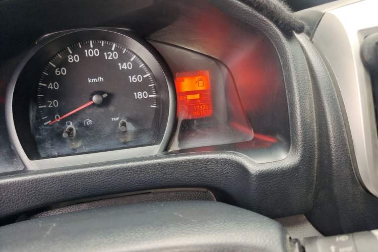 Used Nissan NV200 2013 1.6L Luxury Model China V Standard Odometer Close Up